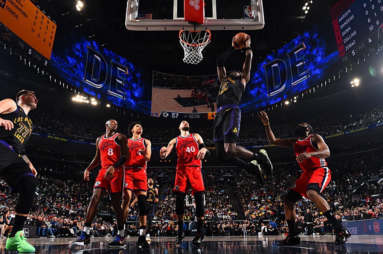 世界杯直播app-被快船各种打爆，湖人内线支柱莫名其妙又一次彻底丧气了？