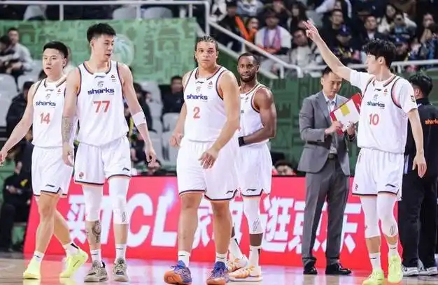 最低门票炒到3000，上海多打1个主场，客队广厦能分多少门票钱？|上海男篮|广厦男篮|浙江广厦|CBA|纽约尼克斯队_新浪体育_新浪新闻